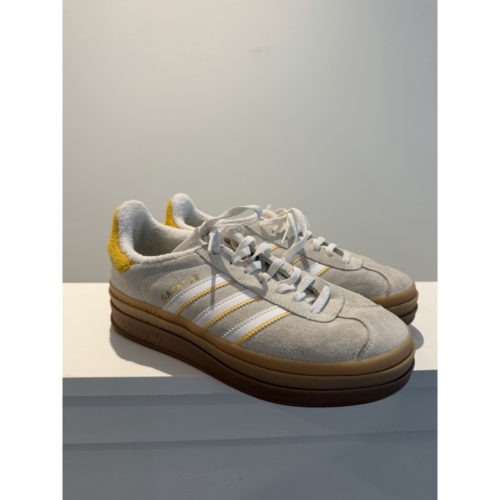 Adidas Gazelle Gray With Yellow Size 9